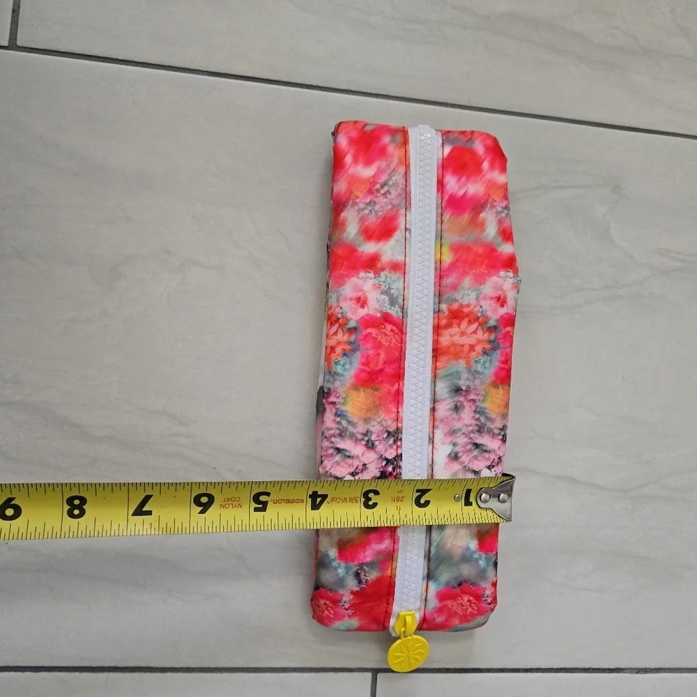 Athleta Supergoop! Floral Cosmetic Bag - Picture 10 of 11